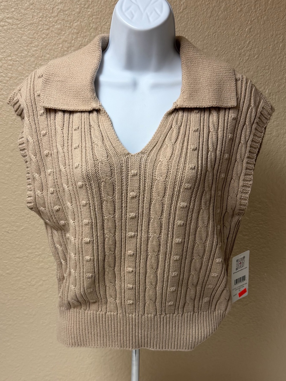 4/$20 89th & Madison Oxford Tan Cable Knit Polo Vest